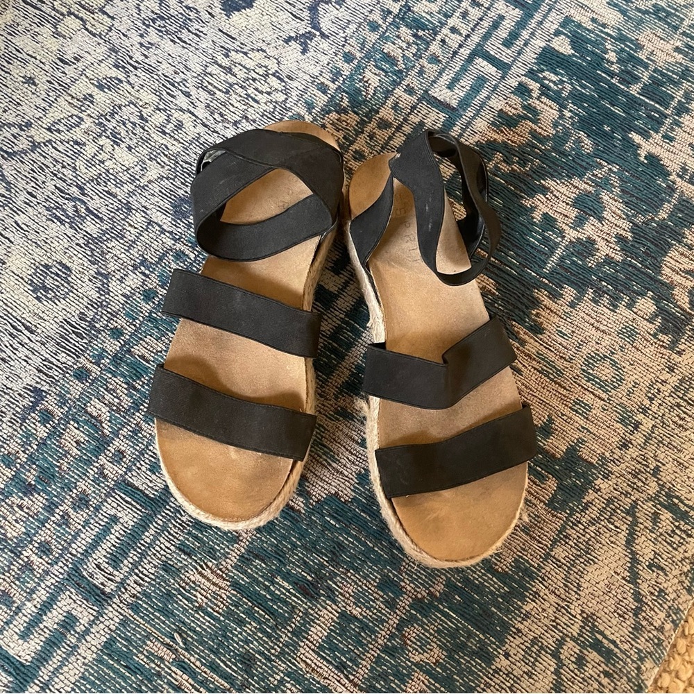 ESPIRIT platform black sandals / Size 10